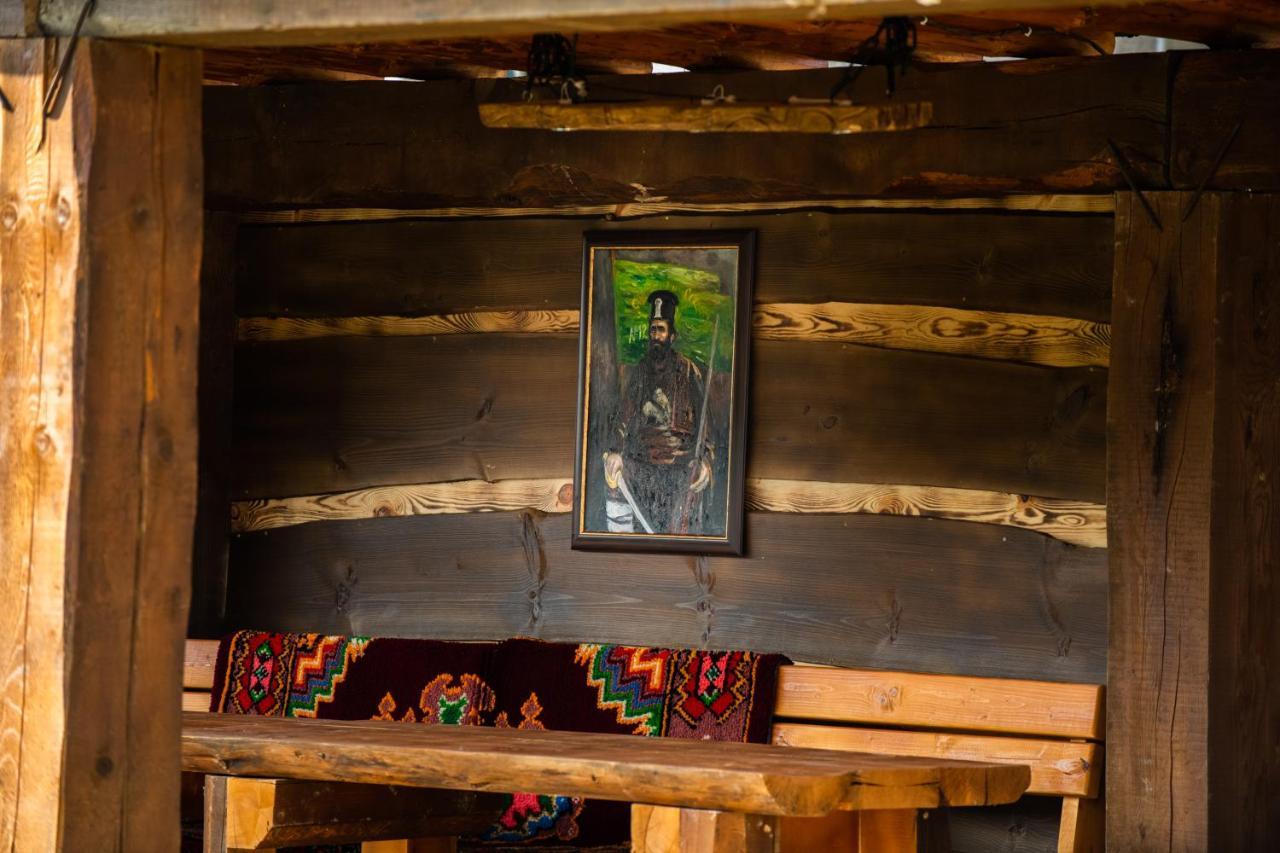 Етно Комплекс "Поп Грую Бански" Banya  Esterno foto